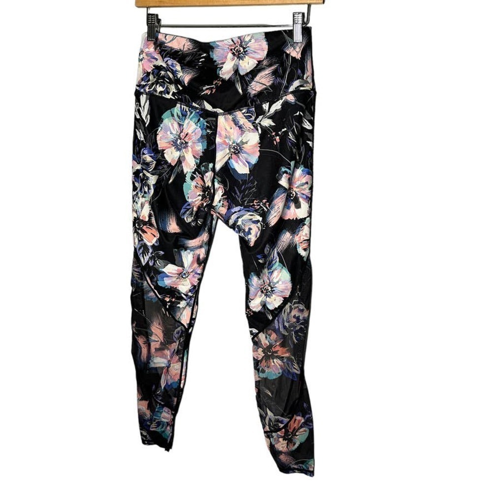Fabletics Floral Print Powerhold Kaleidescope with Mesh Leggings Size Medium